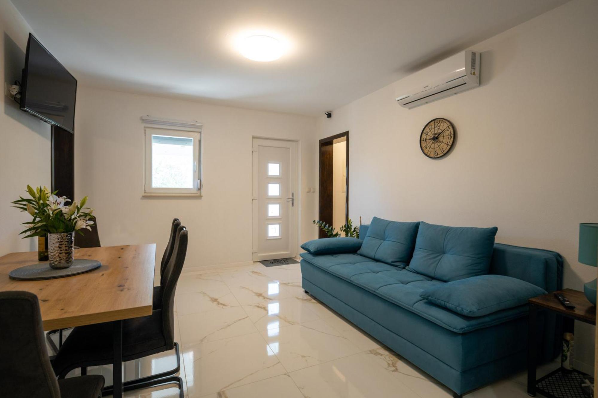 Apartment Iva Vrana  Екстер'єр фото